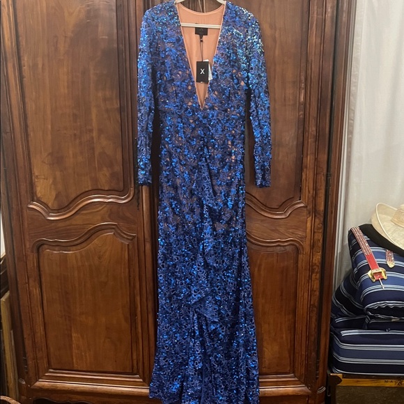 X by NBD Ice Melts Maxi in Electric Blue | Revolve - New - Picture 5 of 14